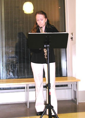 Laura Griffiths accompanies poetry