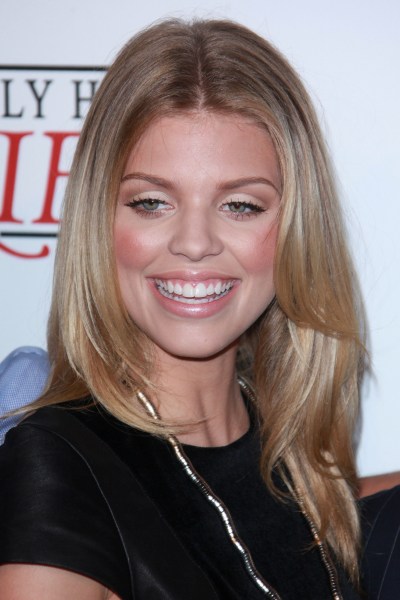 AnnaLynne McCord’s blonde, layered hairstyle ~ Hairstyle Center