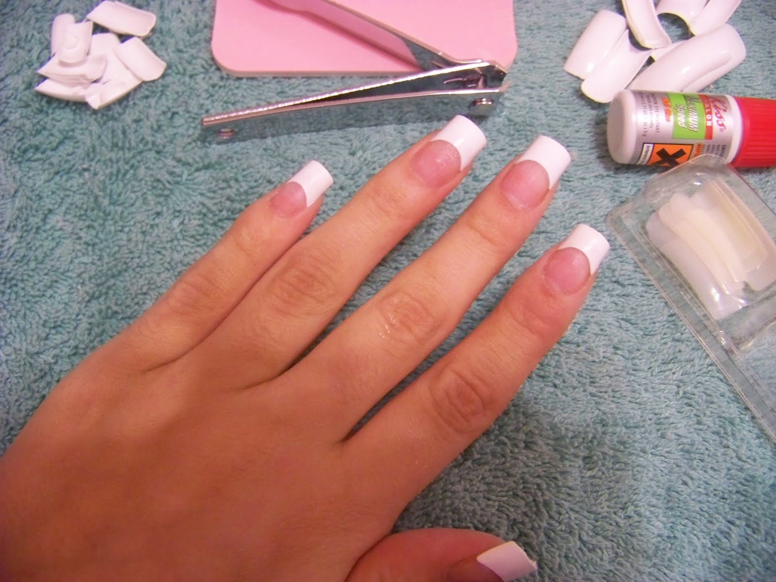 Chloe Beauty NYC Tutorial Permanent French Acrylic Tips!