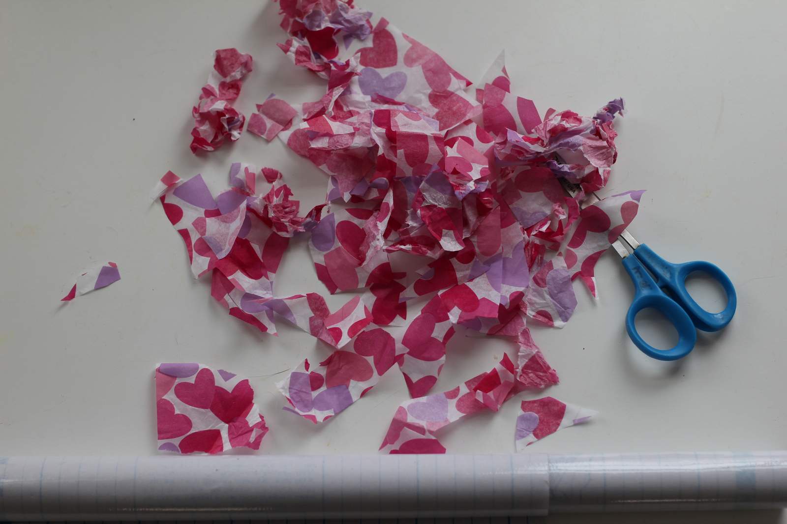 Easy Valentine's Day Window Decorations - momgineer