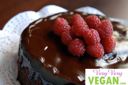 White Birthday Cake with Italian Meringue Icing This easy vegan chocolate 
