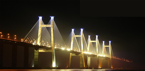 [puente+noche.jpg]