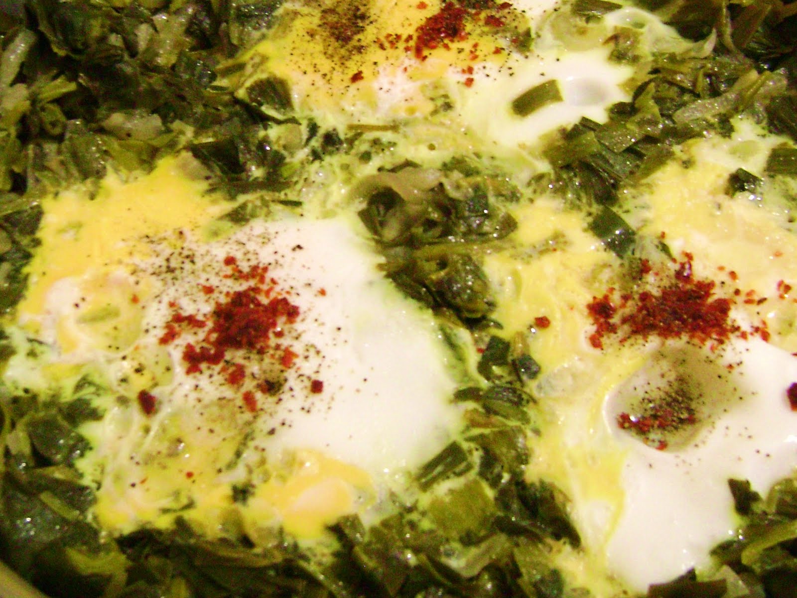 Birsel ve İrem Çiriş Otu Kavurması (Yumurtalı)