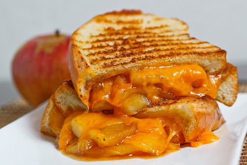 Caramelized Apple Grilled Cheese Sandwich Caramelized Apple Grilled Cheese Sandwich