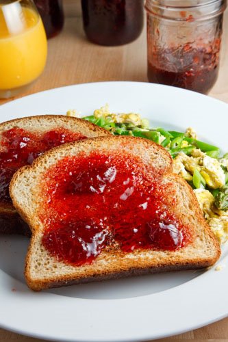 Toast with Strawberry Balsamic Jam and Scrambled Eggs with Asparagus Toast with Strawberry Balsamic Jam and Scrambled Eggs with Asparagus