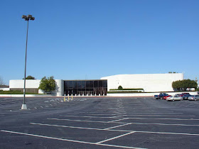 Sky City: Retail History: Southlake Mall: Morrow, GA