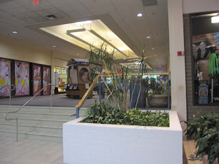 Sky City: Retail History: Bristol Mall: Bristol, VA