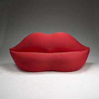 [marilyn+sofa.jpg]