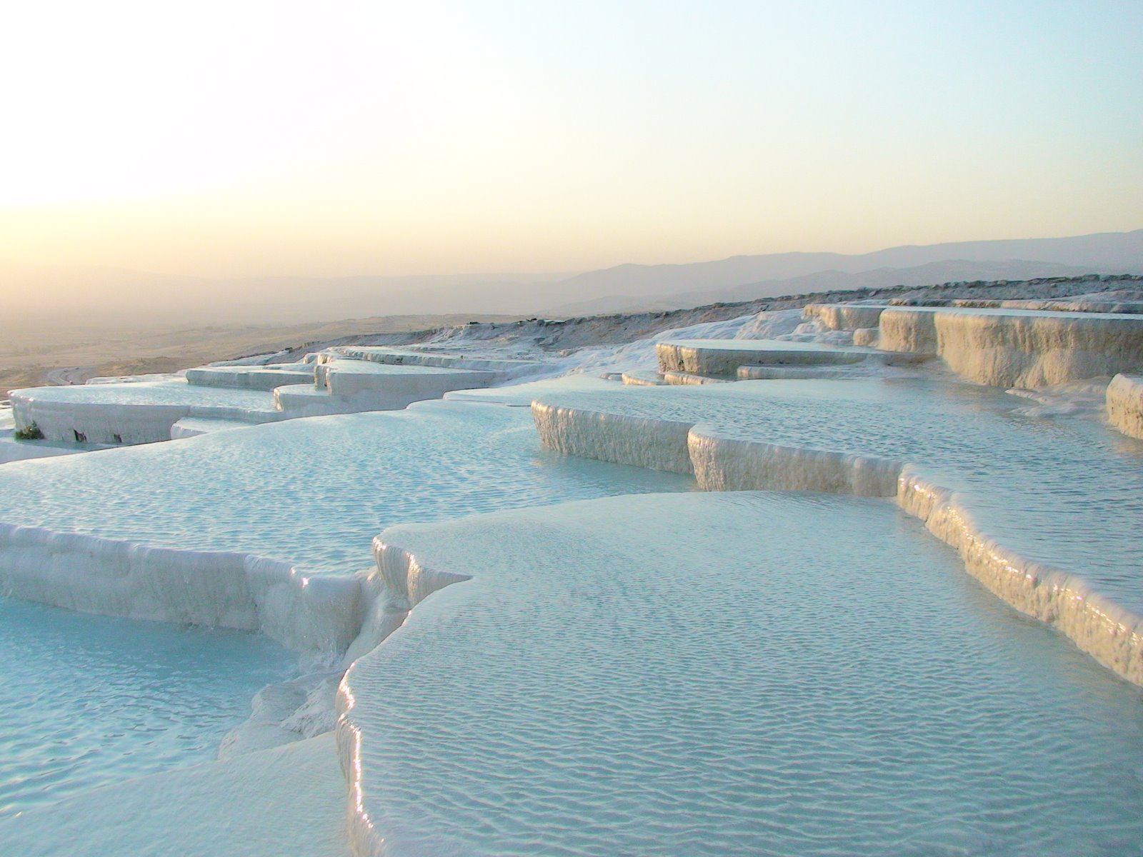 [Pamukkale_Hierapolis_Travertine_pools.JPG]