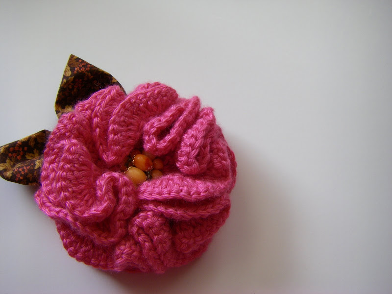 Rose Buds. Crochet Brooch Free pattern for Kids  Adult | My