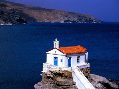 [nr_Thalassini_Church,_Cyclades_Islands,_Greece.jpg]