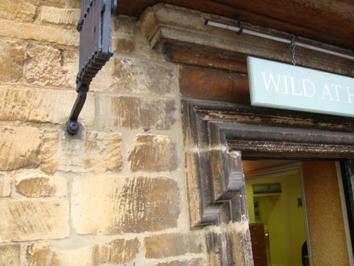 Close up of Cotswold stone walls