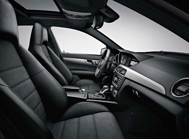 Novo Mercedes-Benz C63 AMG 2011 - Interior Black