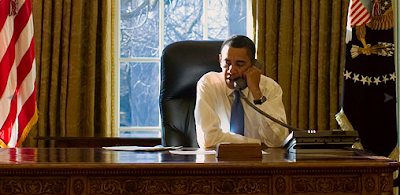 Obama in Oval Office 21 Jan 2009
