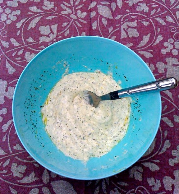 OTTOLENGHI'S YOGHURT SAUCE