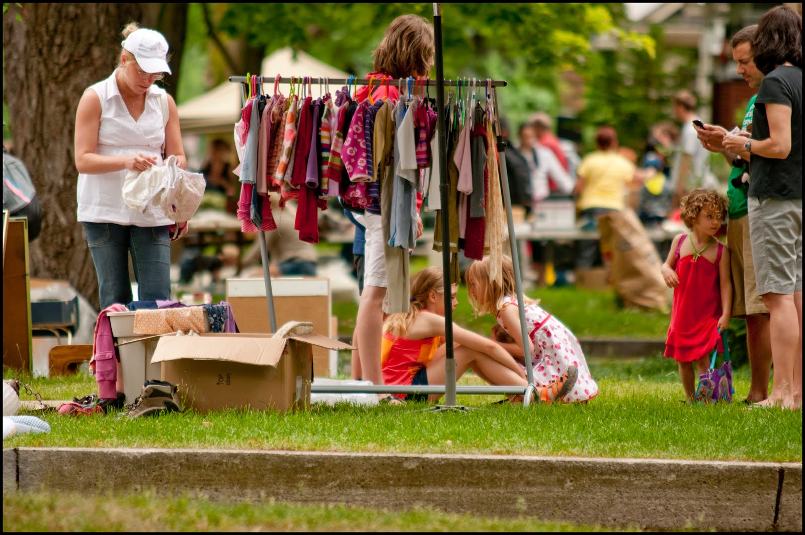 Hadas Parush The Great Glebe Garage Sale