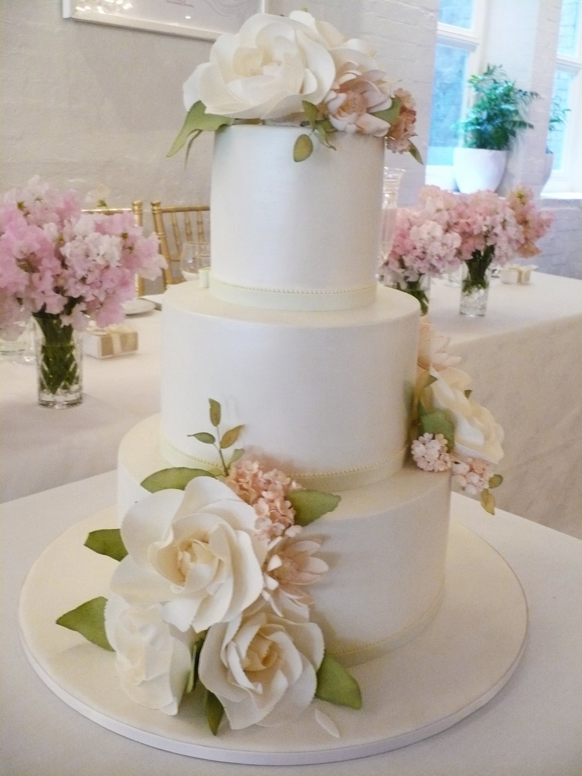 [EstablishmentMainBar3.jpg]