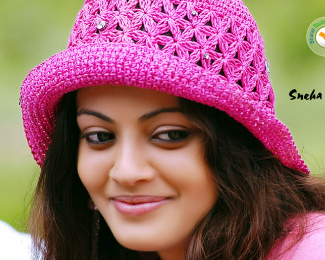 Exclusive Fashion Stores Sneha Ullal Hd Photo Gallery