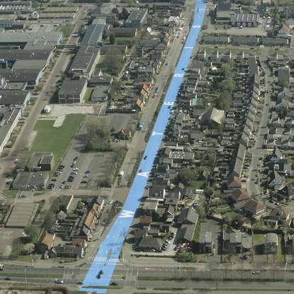 [urban_river_015.jpg]