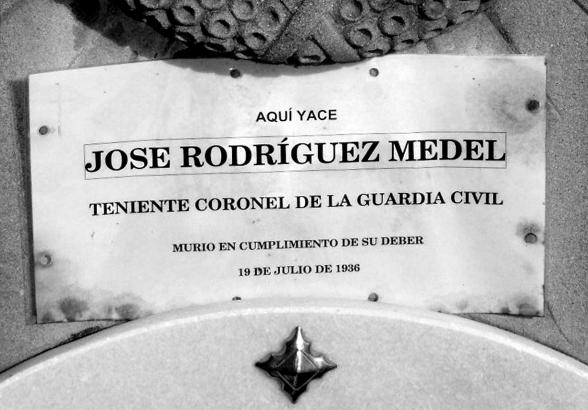 [Rodriguez+Medel+placa.jpg]
