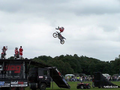 crazy_motocross_stunts_Funzug.org_15_3.jpg