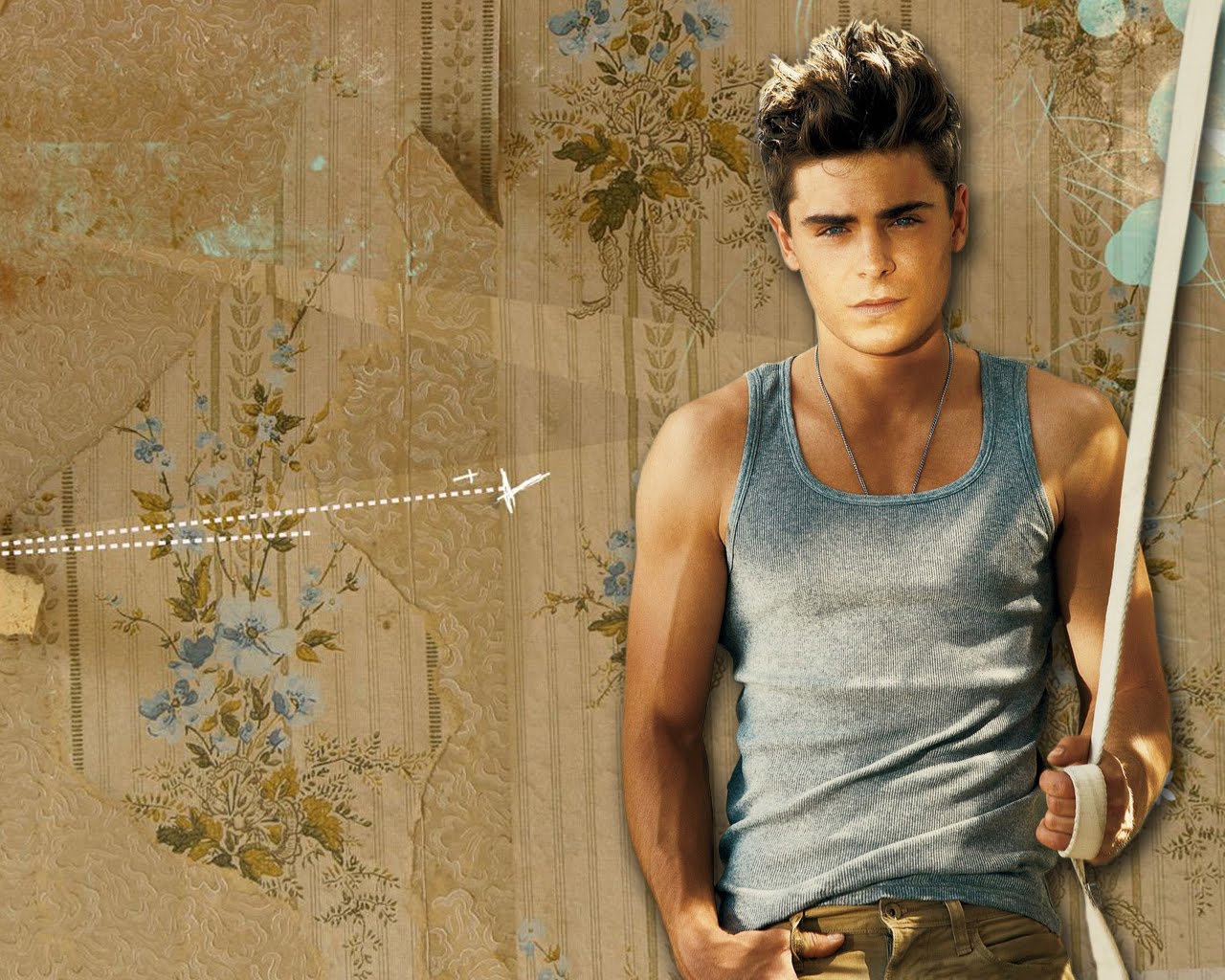 http://2.bp.blogspot.com/_UjyBW1bMNMo/TUl9BIYaxNI/AAAAAAAAMWc/nNfLDYXezlY/s1600/zac-efron-details-september-2010-06%2Bn2.jpg