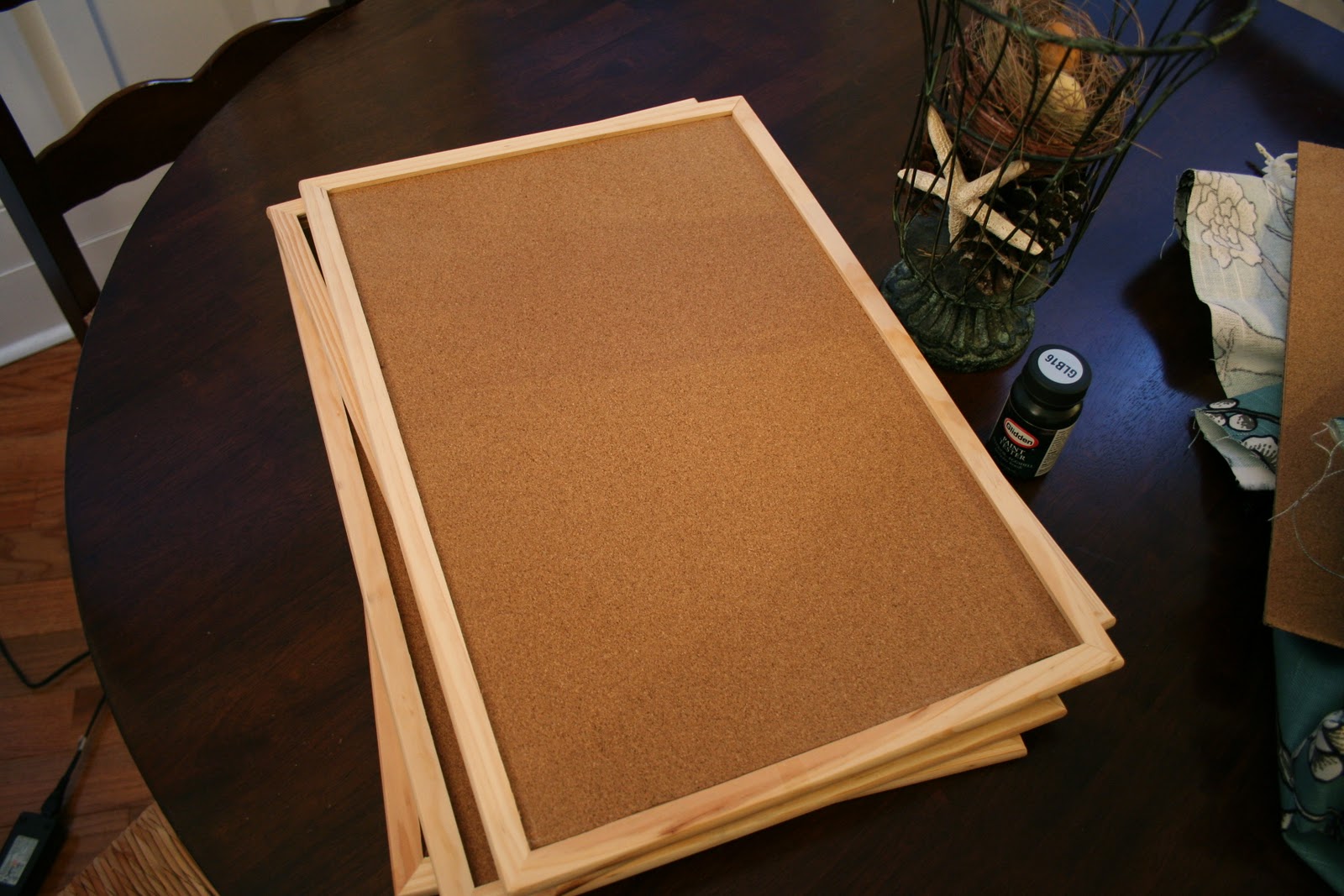 how-to-make-a-personalized-corkboard-bulletin-board