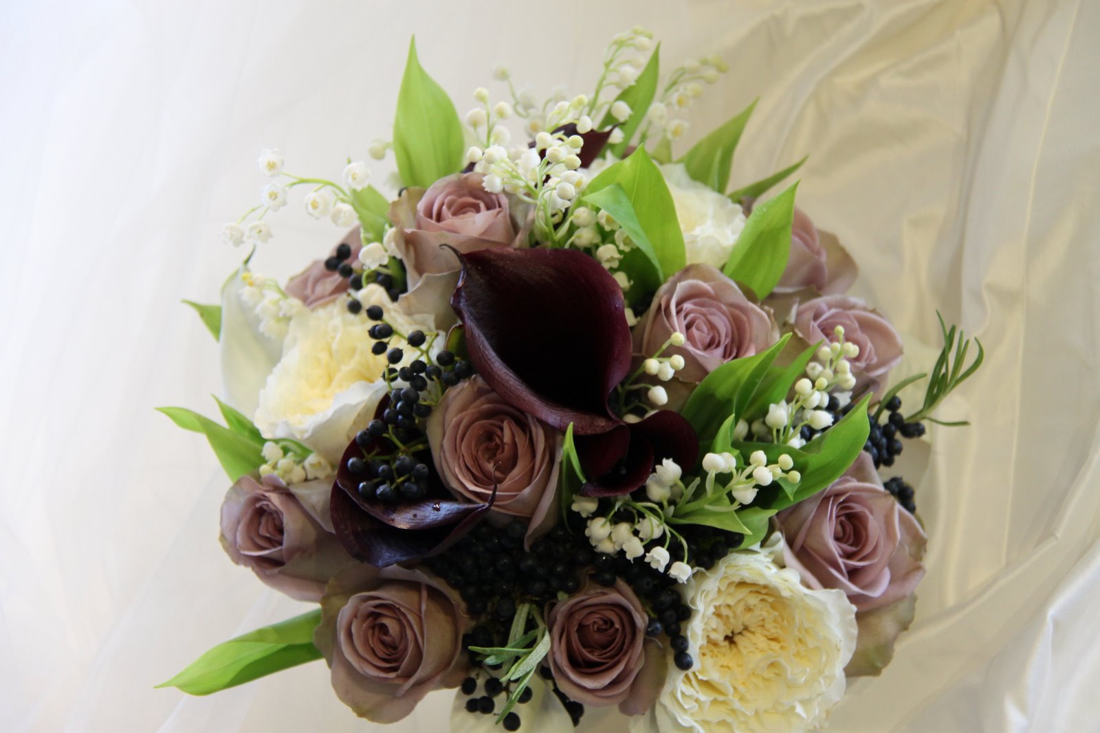 Pin By Dolores Madden On Whites Ivories White Hydrangea