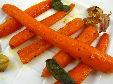 [cenouras_assadas_com_maple_syrup_e_salvia_4.jpg]