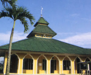 Perbaikan Plafon Masjid Akmaliah