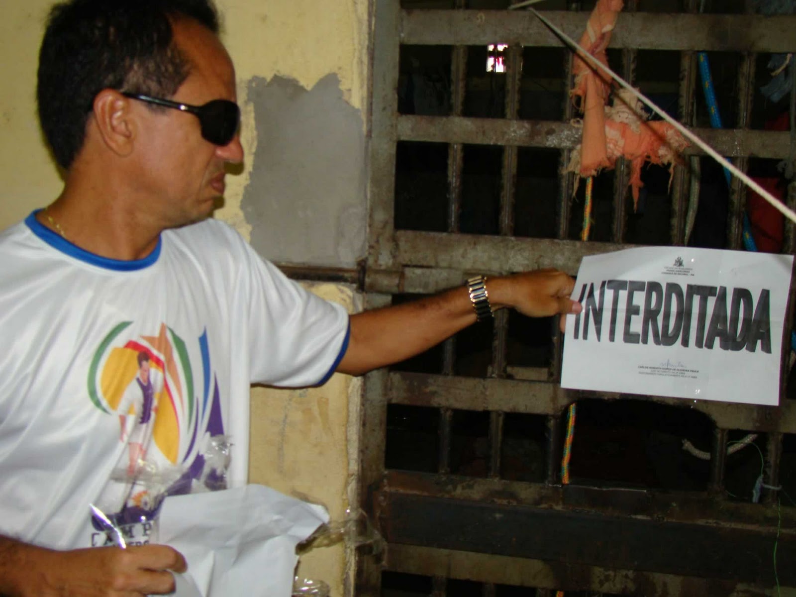 [delegacia-interditada.jpg]