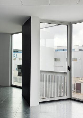 [299091546_oficinas-rubi29[1].jpg]