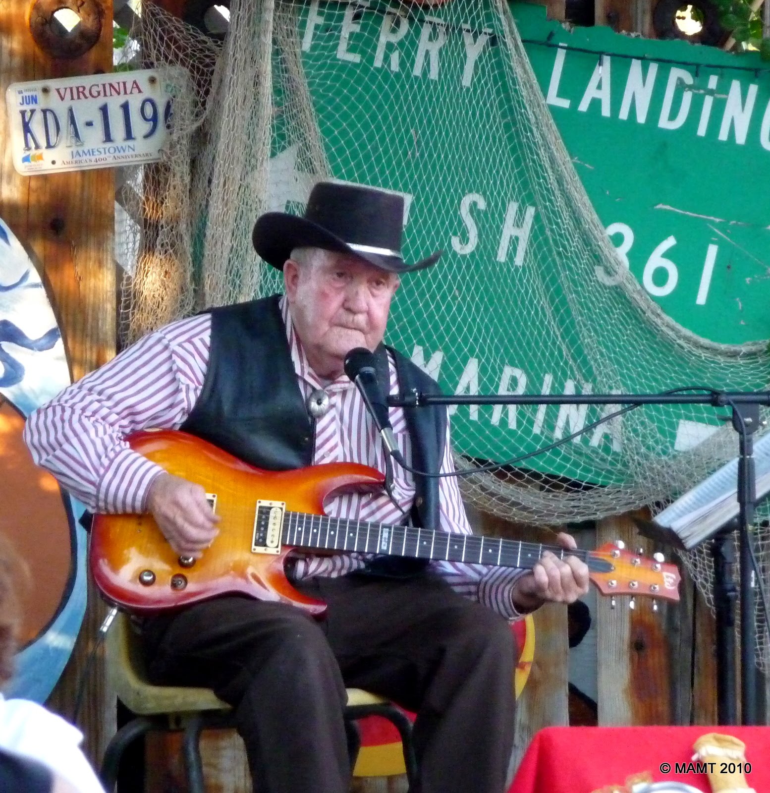 IN THE WIND Adventures of... Mary Ann and William Belt Sander Races!