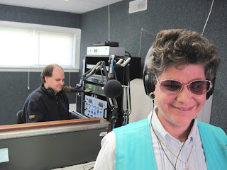 Laurel on the air, Live Record Request Show