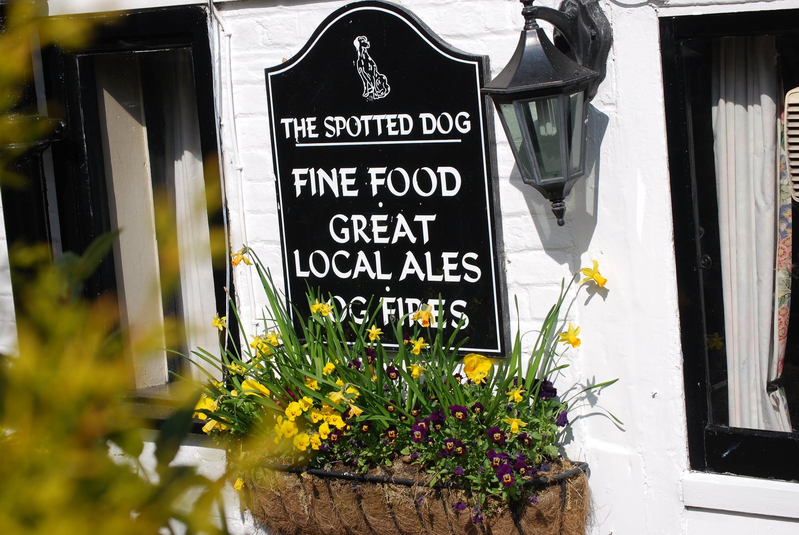 Layman's London The Spotted Dog, Smarts Hill, Penshurst, Kent