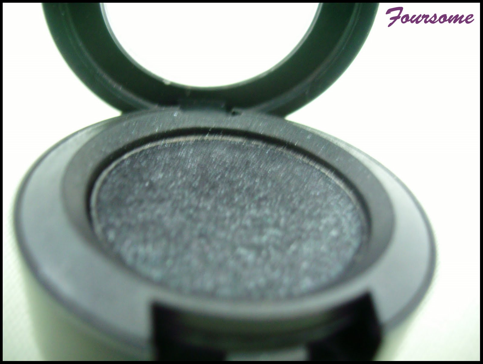 Foursome MAC Eyeshadow Black Tied Velvet