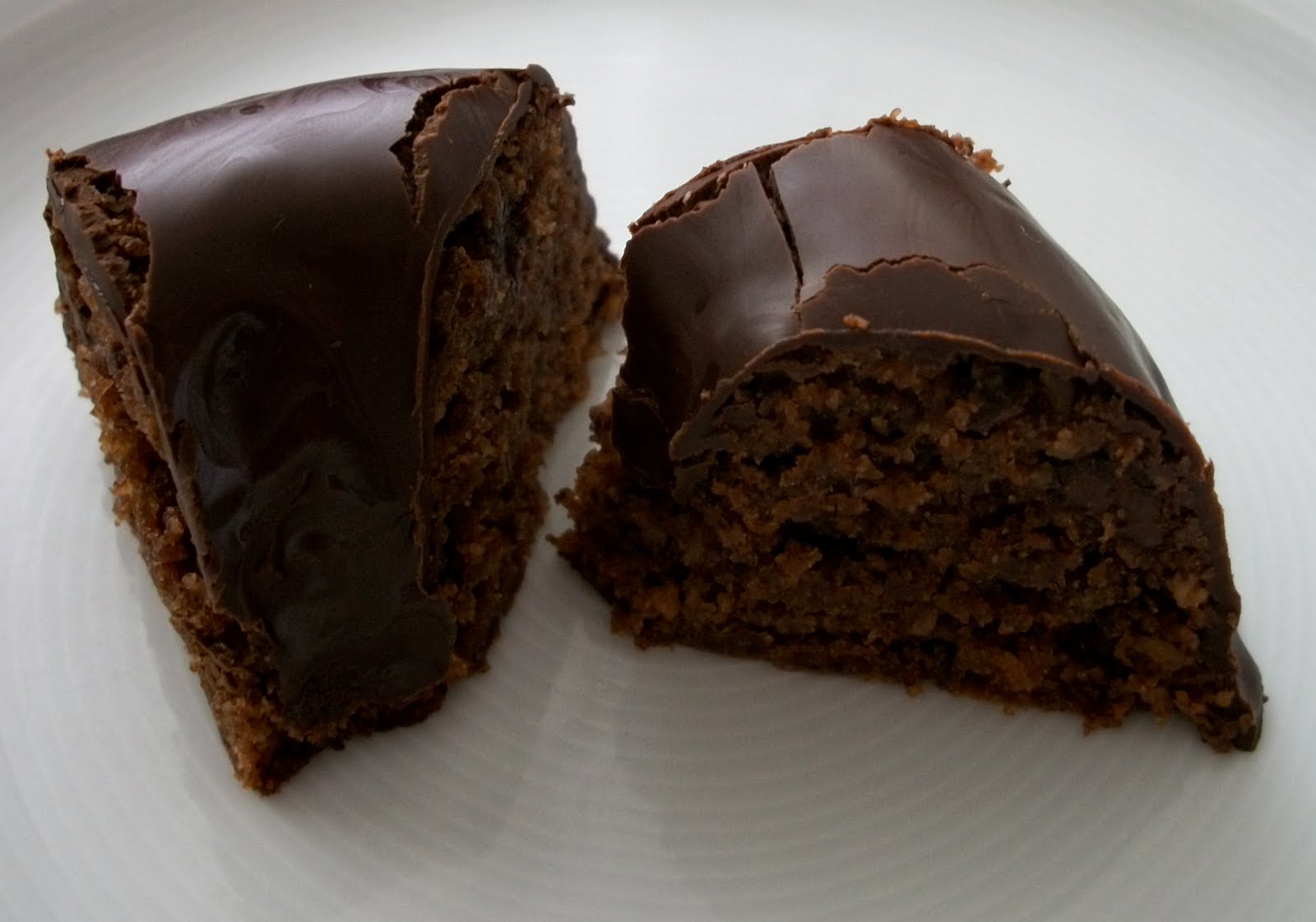 Rezept: Schoko-Mandel-Nuss Kuchen ♥ Ein glutenfreier Blog