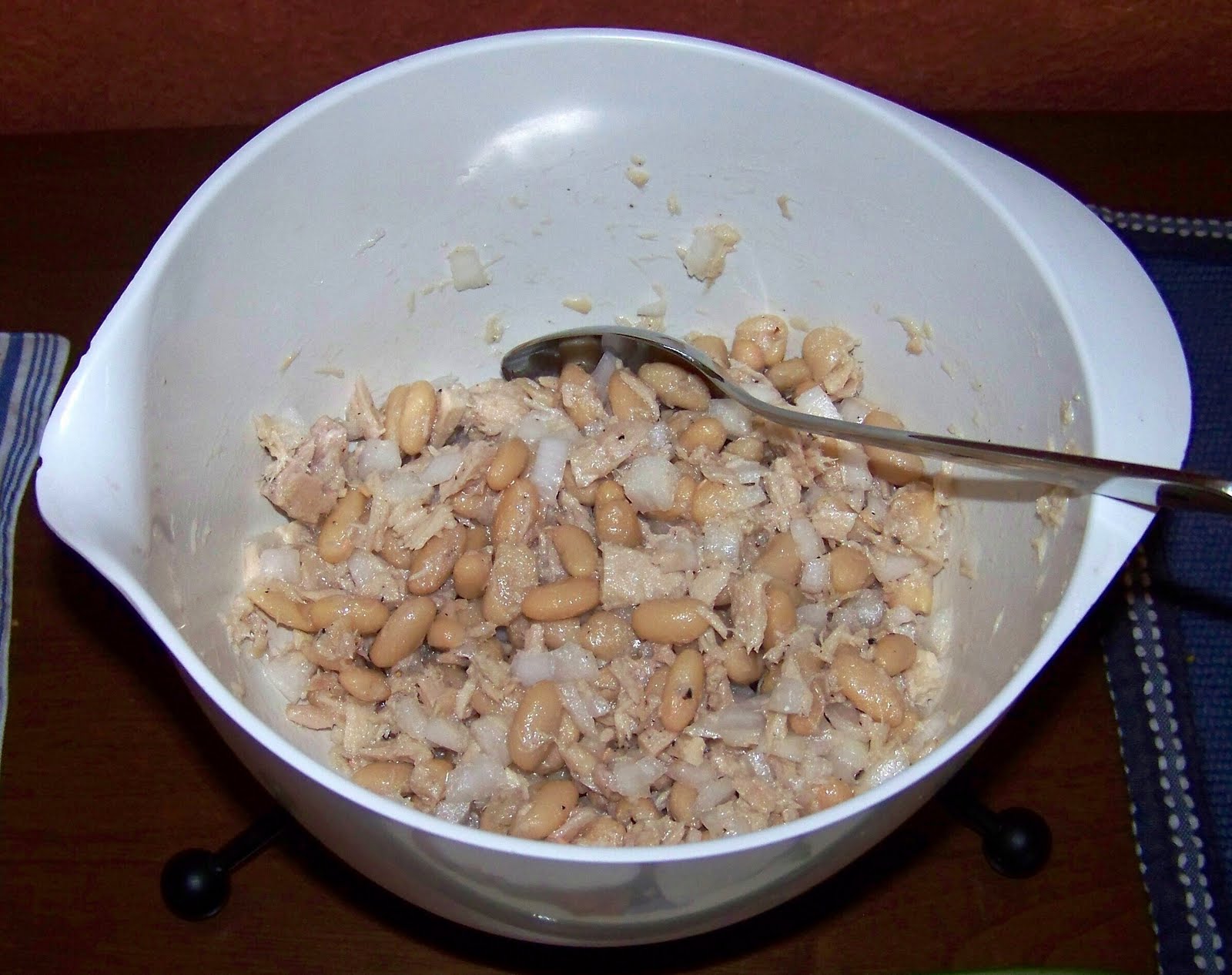 Costco Cuisine DinnerCaprese Salad & Tuna Salad with Cannellini Beans