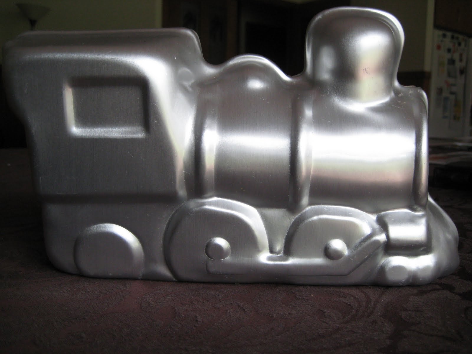 Beaconsfield Cake Tin Hire Novelty Shaped Tins