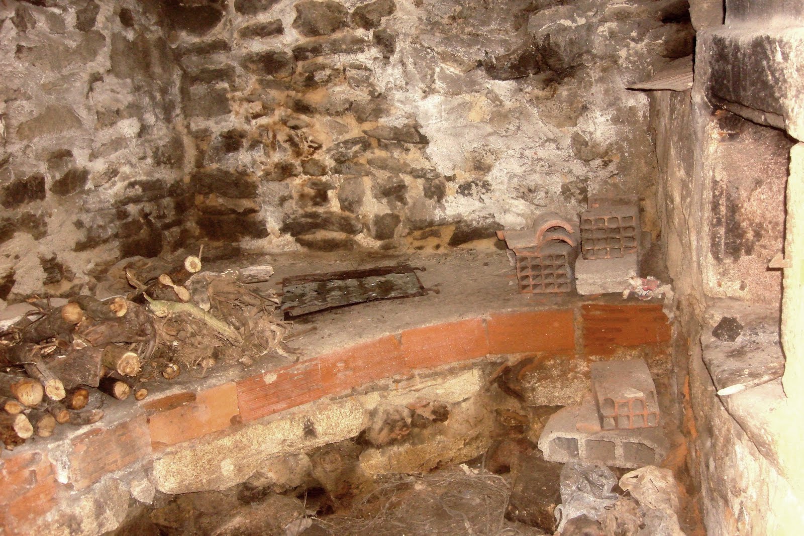 [forno+-+interior+junho+2008.jpg]