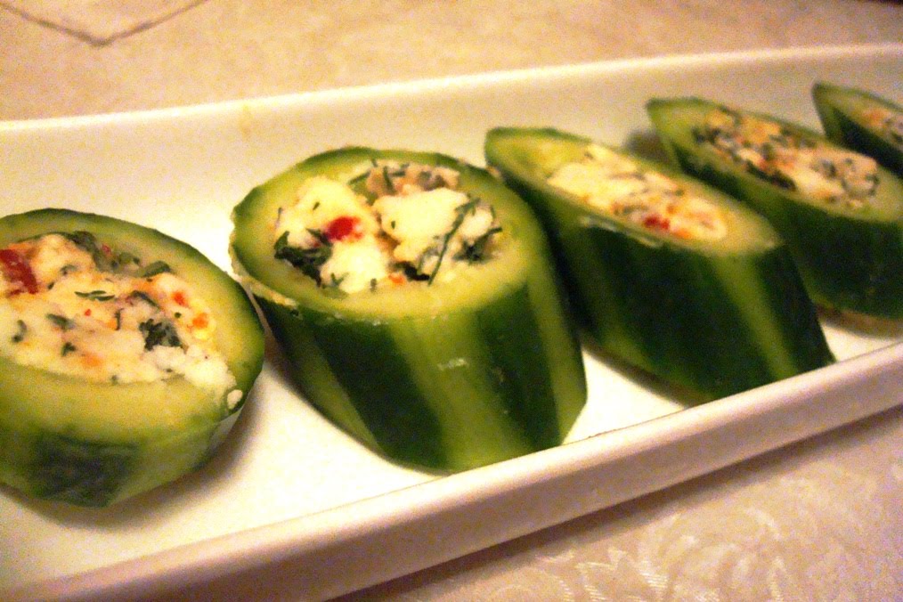 Peynirli salatalık kanepe