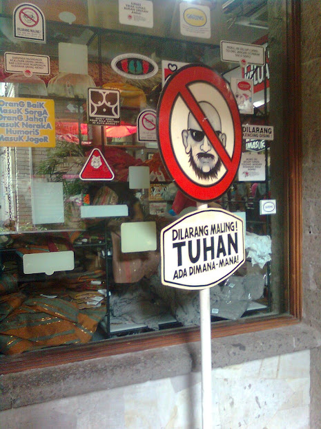 Baju Kaos Joger Bali