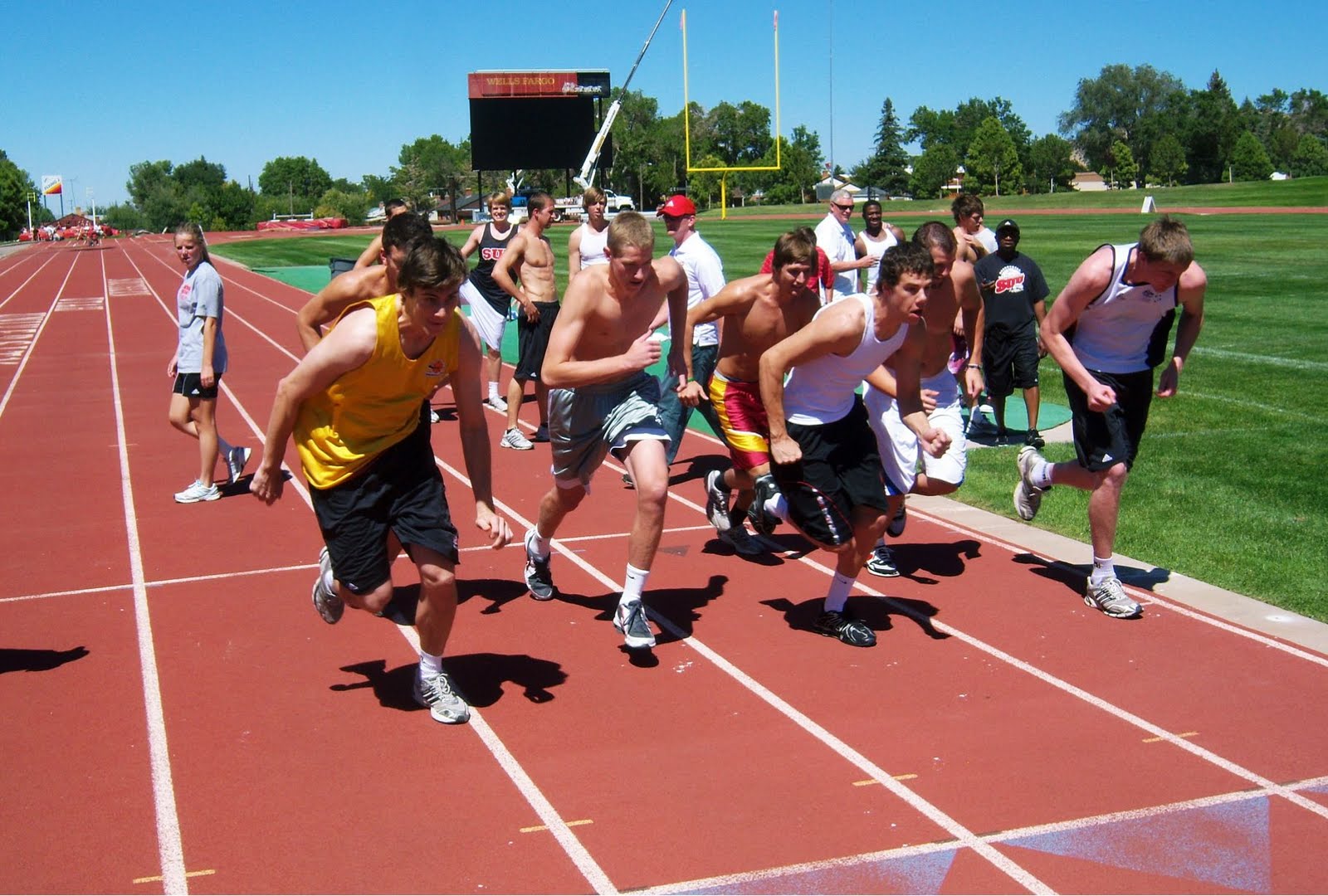 SUU TBirds Basketball Big's Running a 440 lap on the Track!!!!!!!