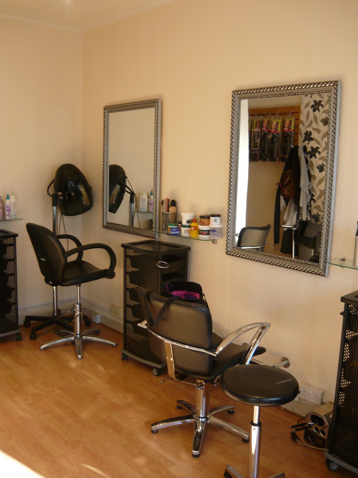 A Touch of Silk - Afro/Caribbean Hair Salon: A Touch of Silk - Afro