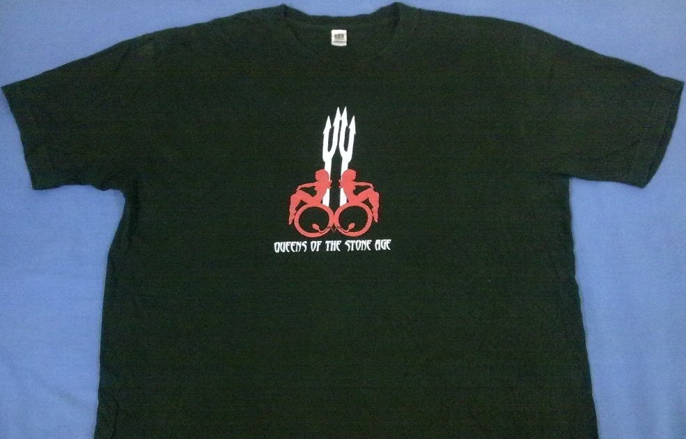 QUEENS OF THE STONE AGE tour band t shirt QUEENS OF THE STONE AGE tour band t shirt