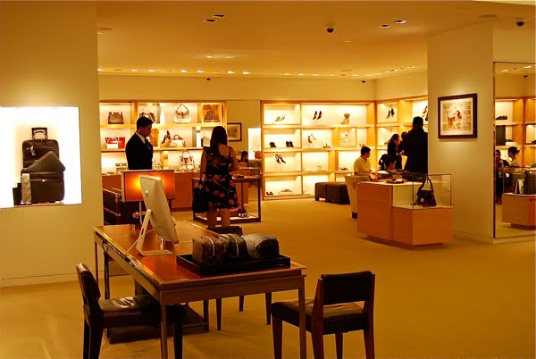 Louis Vuitton (Philippines) Greenbelt 4 has moved to…. – The Bag Hag Diaries