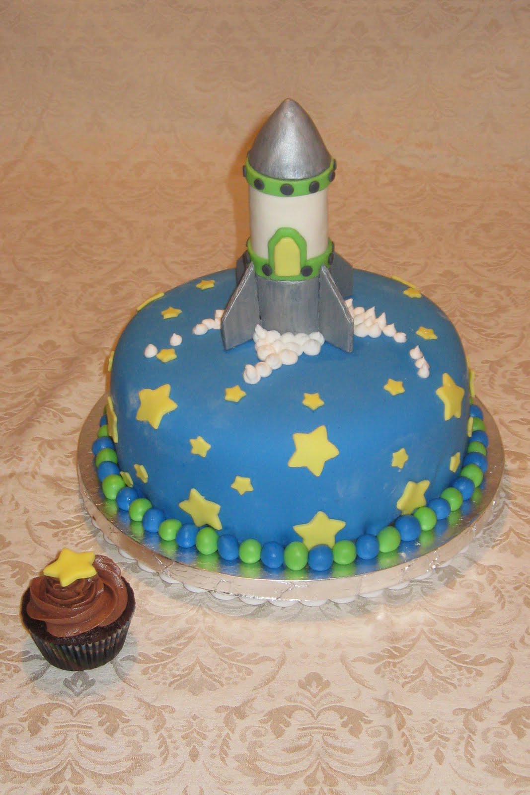 Sarah�s Sugar Shack Rocket Cake