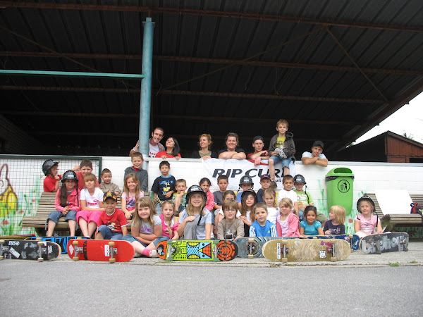 Par une belle journée d'été à l'école de St Vaast le 9 Juillet 2009 (Plaine de Jeux)