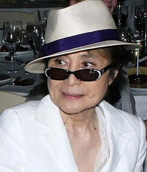 [YOKO+ONO+MUSIC+GOSSIP.jpg]