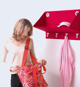 The big eye wardrobe and big eye magazine rack are from reisenthel and were shown at the summer 2009 nyigf new york international gift fair, organizer, storage